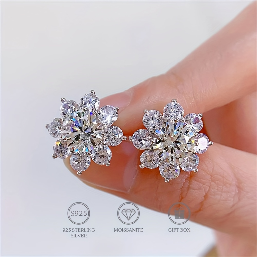 

925 Sterling Silver Stud Earrings Sparkling Flower Design Inlaid Moissanite 18k Gold Plated Hypoallergenic Jewelry Engagement, Wedding Jewelry