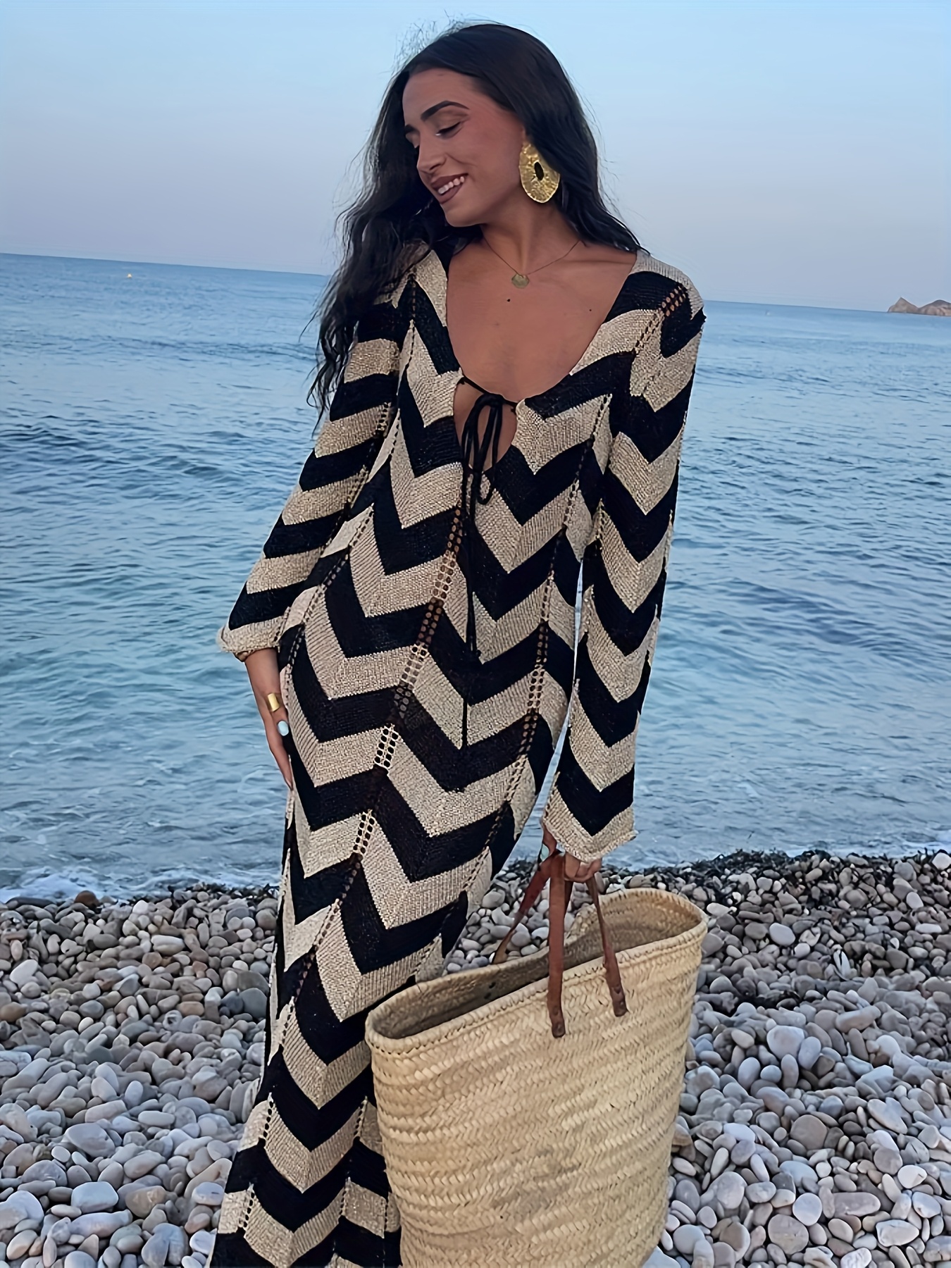 Women's Beach Vacation Color-Block Dress - V-Neck Long Sleeve A-Line  Semi-*-Up with Adjustable Ties, Black & Beige Chevron Stripes, Breathable  Resort Wear for Spring Summer Fall, Beach Dress, Casual ...