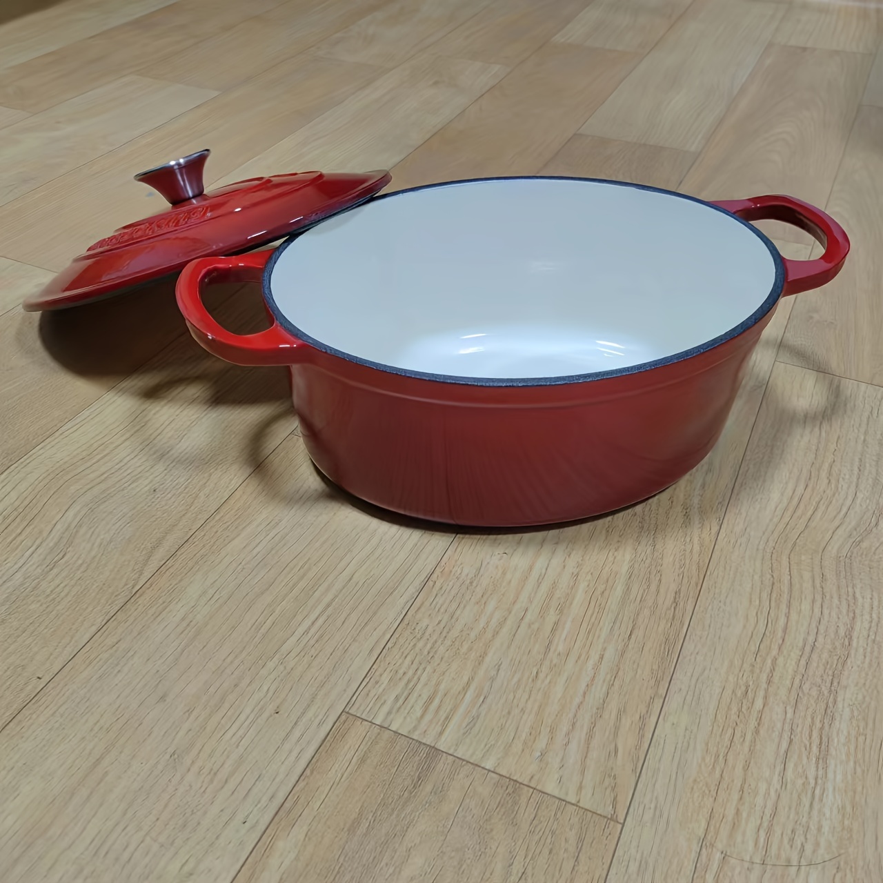 enamel dutch oven   multifunctional enamel oval pot for   stew and cooking compatible with induction gas and electric stovetops details 4