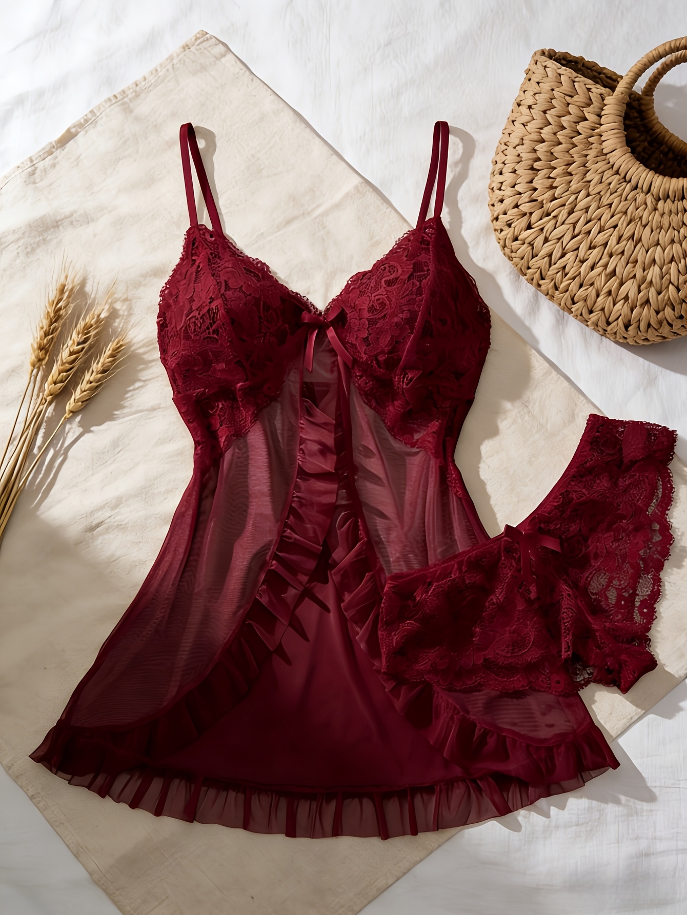 Conjunto de dos piezas sexy para mujer con hebilla frontal - Vestido de encaje francés de muñeca + Pantalón de tirantes de malla para estar en casa