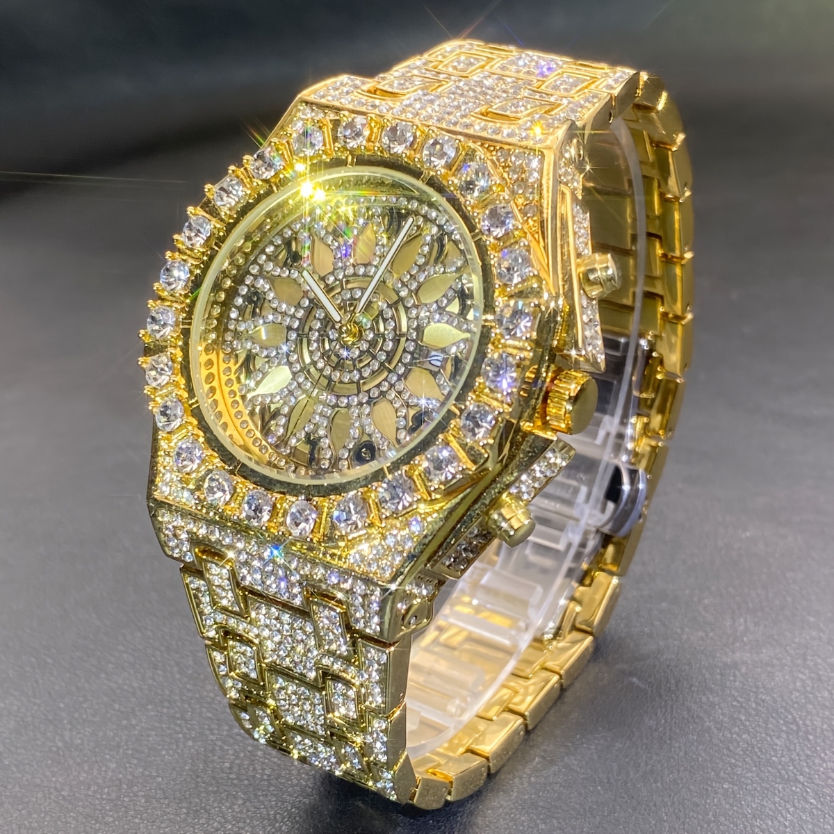 dial watch sold on Temu United States