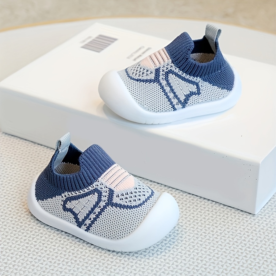 E-shop Packung mit 1 Paar MIANZHI Niedliche Kindersocken für alle Jahreszeiten, Weiche Sohle mit Fersenschutz Rutschfestigkeit für Jungen Mädchen,