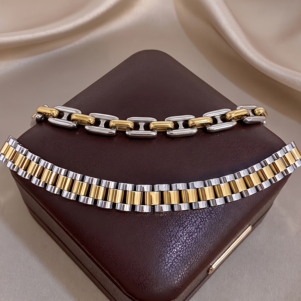 2pcs Women's Dual-Color 18K Golden Plated Bracelet Set