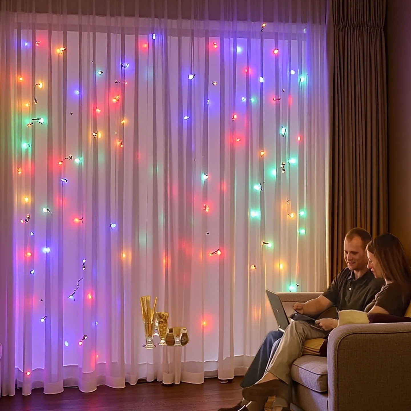600 LED USB Curtain Lights with Remote Control for Indoor and Outdoor Holiday Decorations