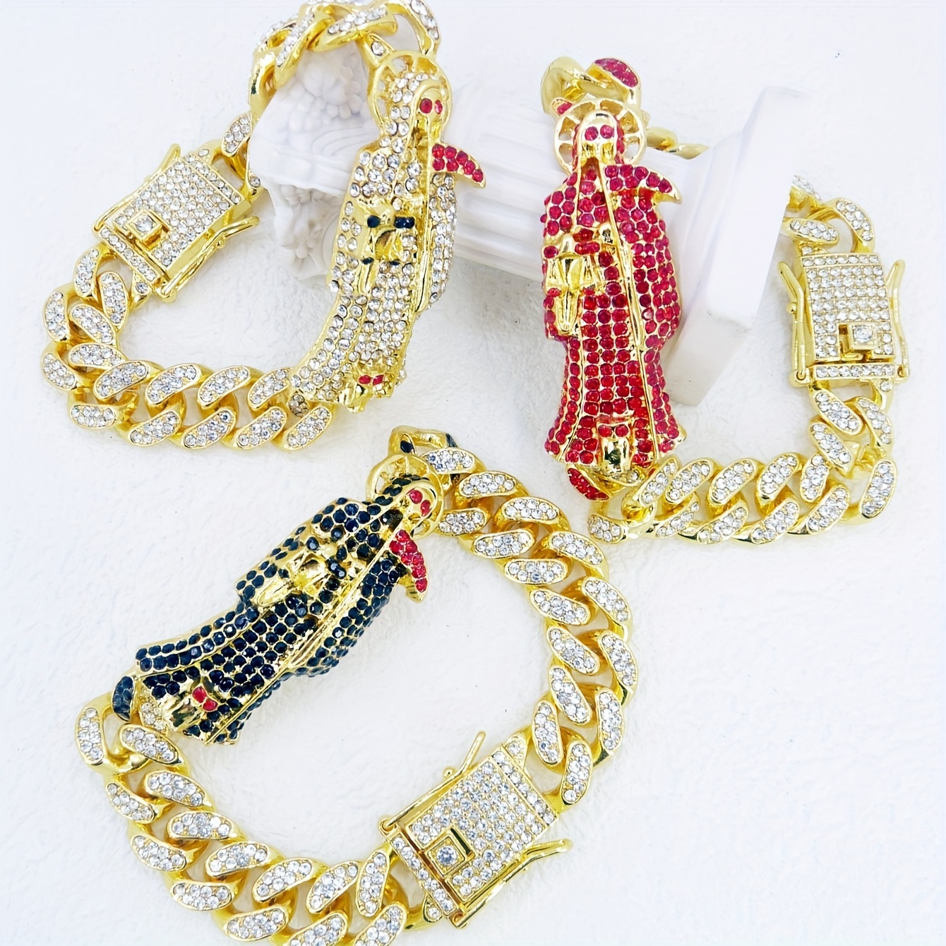 

1pc Fashion 14k Gold Plated Cuban Chain Bracelet With Mosaic, Alloy Santa Muerte Pendant, Alloy Main Material, Accessory