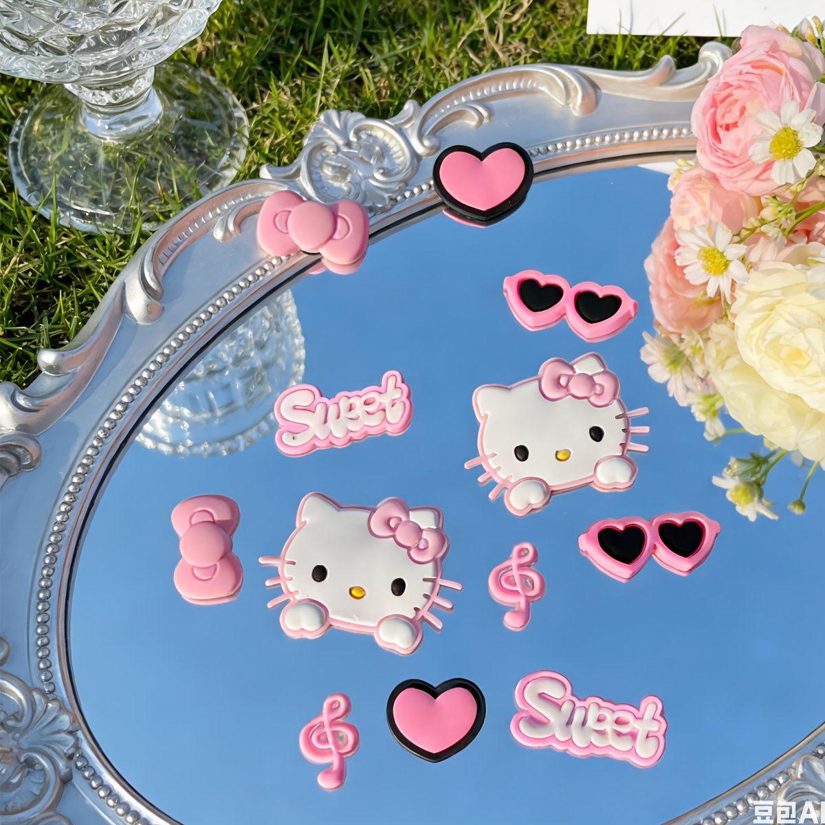 E-shop 12-teiliges Sanrio Schuhanhänger & Zubehör, geeignet für Geburtstage, Weihnachten, Valentinstagsgeschenke – Rosa PVC-Schuhdekorationen mit