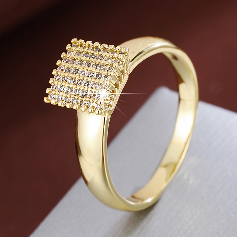 

A Delicate Square Ring Set With Zirconia For Women