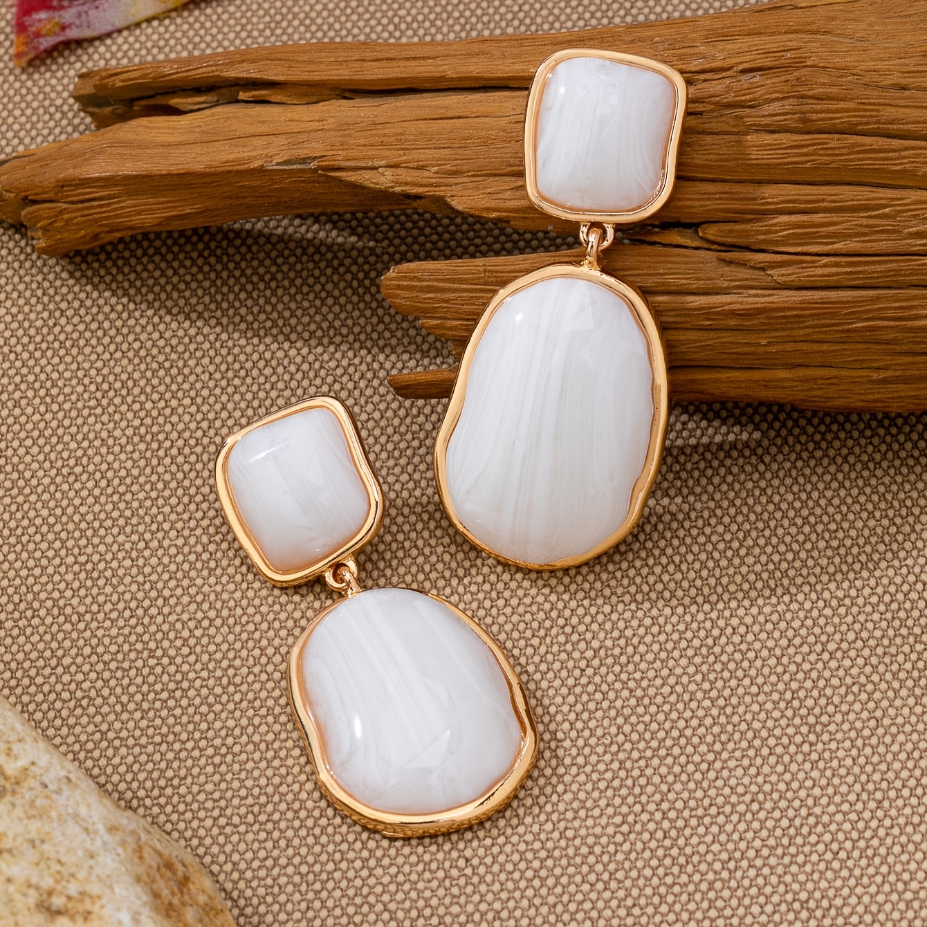 TEMU 1 Pair Fashionable Individual Women's Resin Earrings