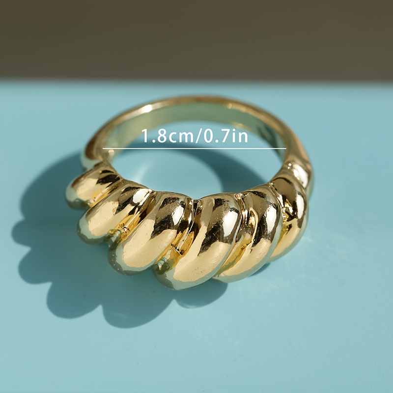 Women's Fashion Irregular Threaded Engraved Band Ring, Daily Wear