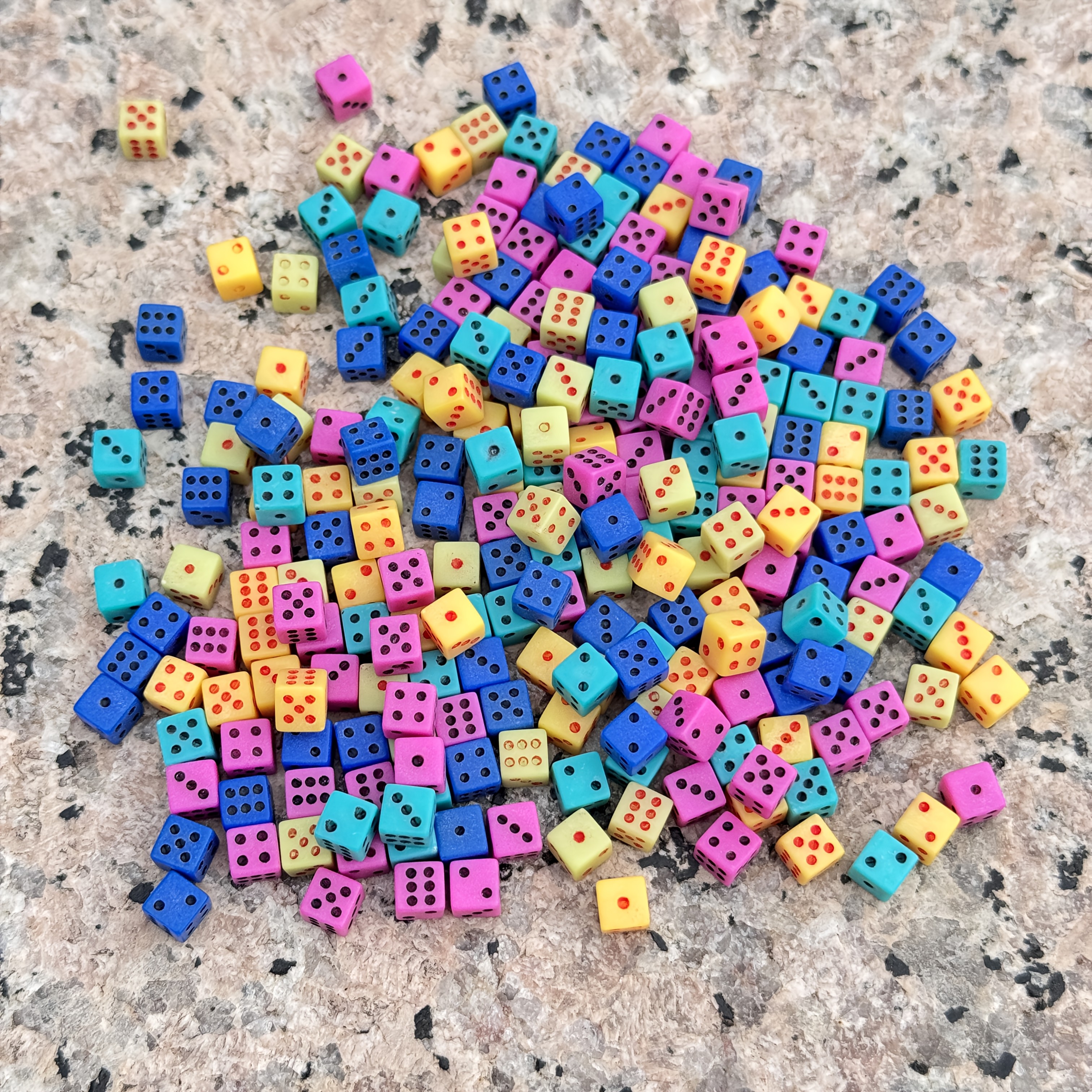 35pcs Random Color Mini Dice Set for Tabletop Games