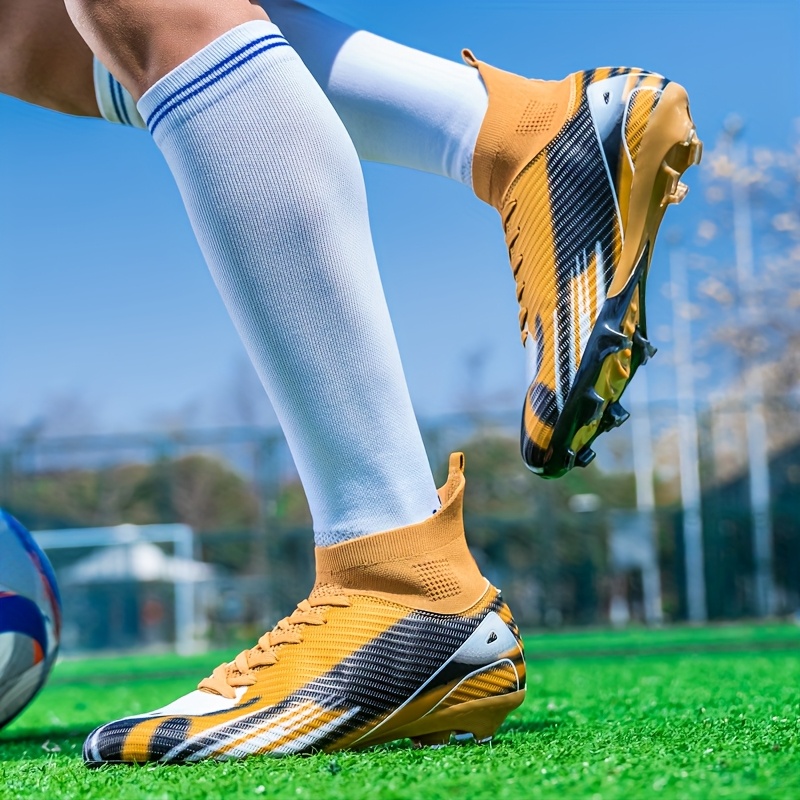 Zapatillas de fútbol de alta calidad para adultos y adolescentes - Ligero, antideslizante, listo para entrenamiento y partidos, diseño rosa y negro, zapatos de fútbol con cordones, suela de TPU duradera, plantilla de tela y zapatillas de entrenamiento para un mejor agarre.