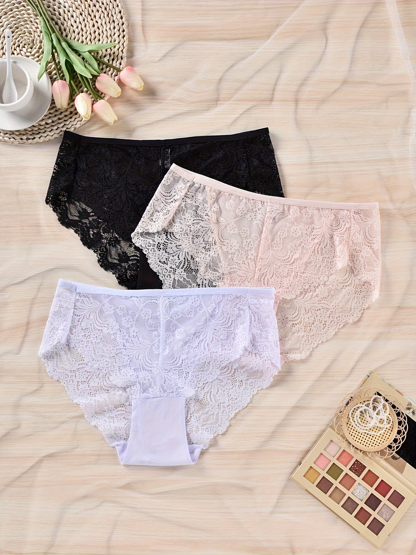  3-Pack Women's Assorted Lovely Lace Regular Absorbency
