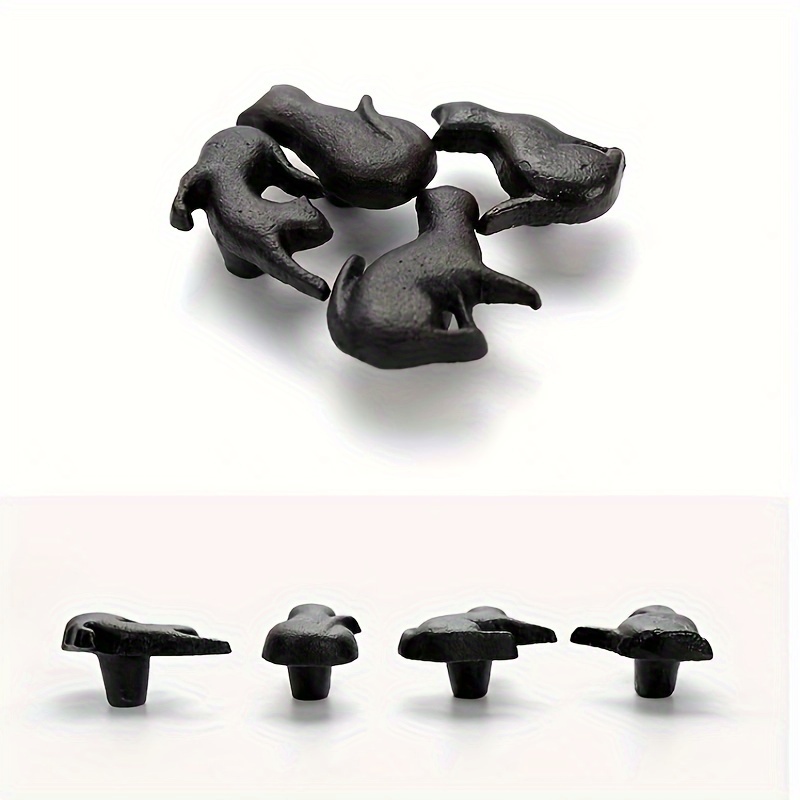 E-shop Set mit 4 schwarzen Dekorgriffen aus Gusseisen für Schränke und Schubladen mit Katzenmotiv.