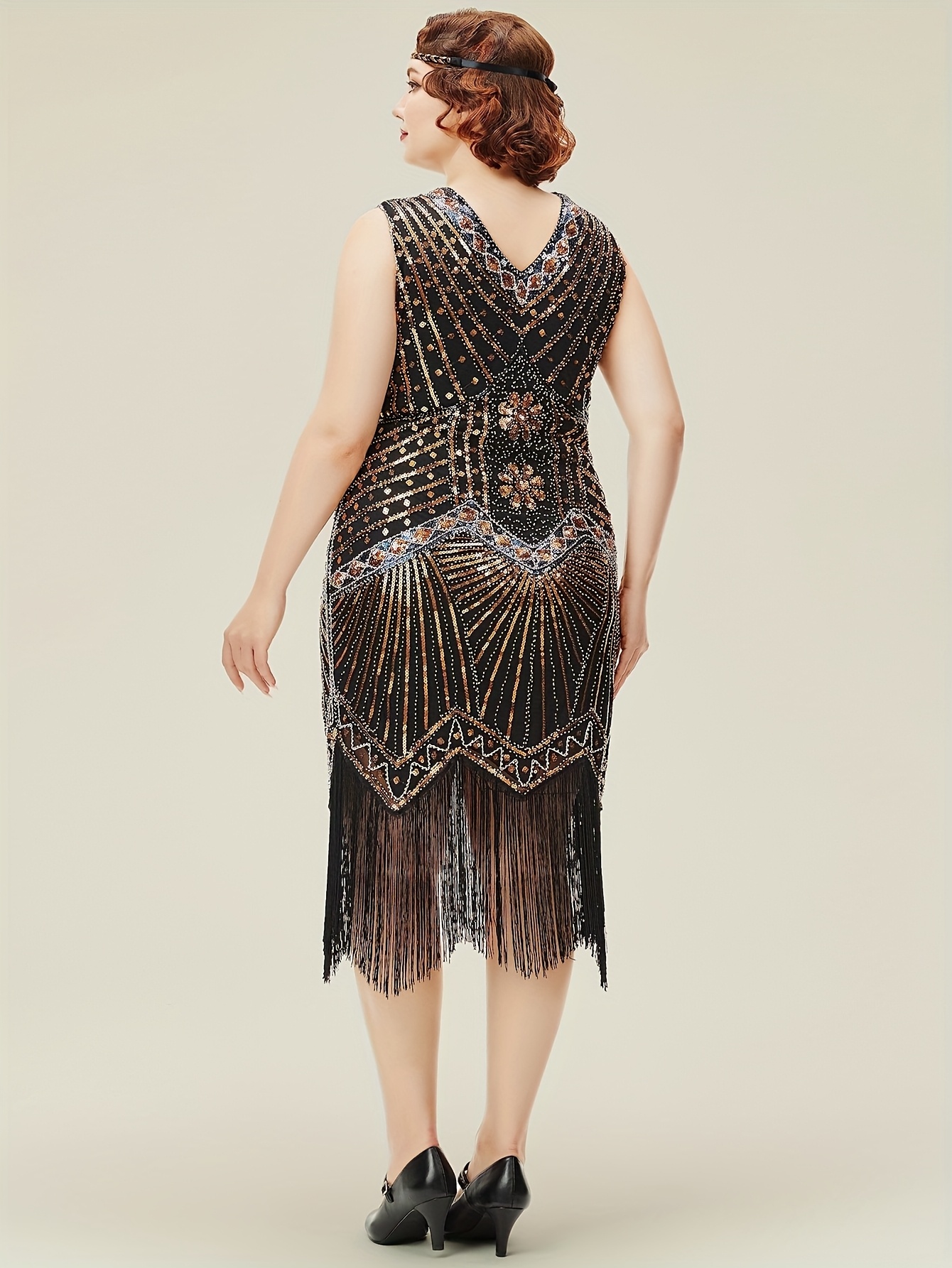 green emerald velvet dress Amazon.com: ZOMVA Women's 1X-4X Plus Size Flapper Dress 1920s V Neck Sequin Costume  Dresses Vintage Beaded Fringed Great Gatsby, Red & Black, 3XL : Clothing,  Shoes & Jewelry
