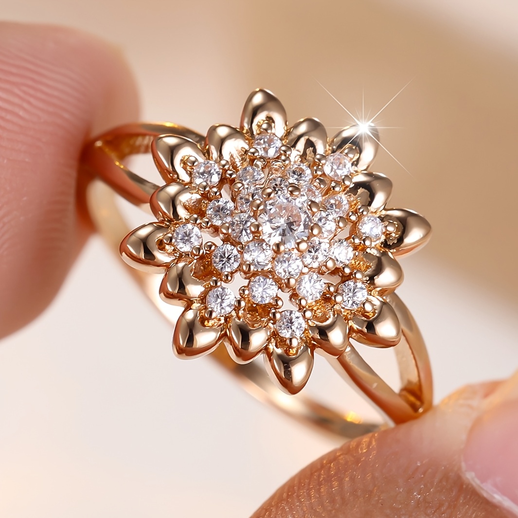 Women's Floral-Shaped Statement Ring with Synthetic Cubic Zirconia