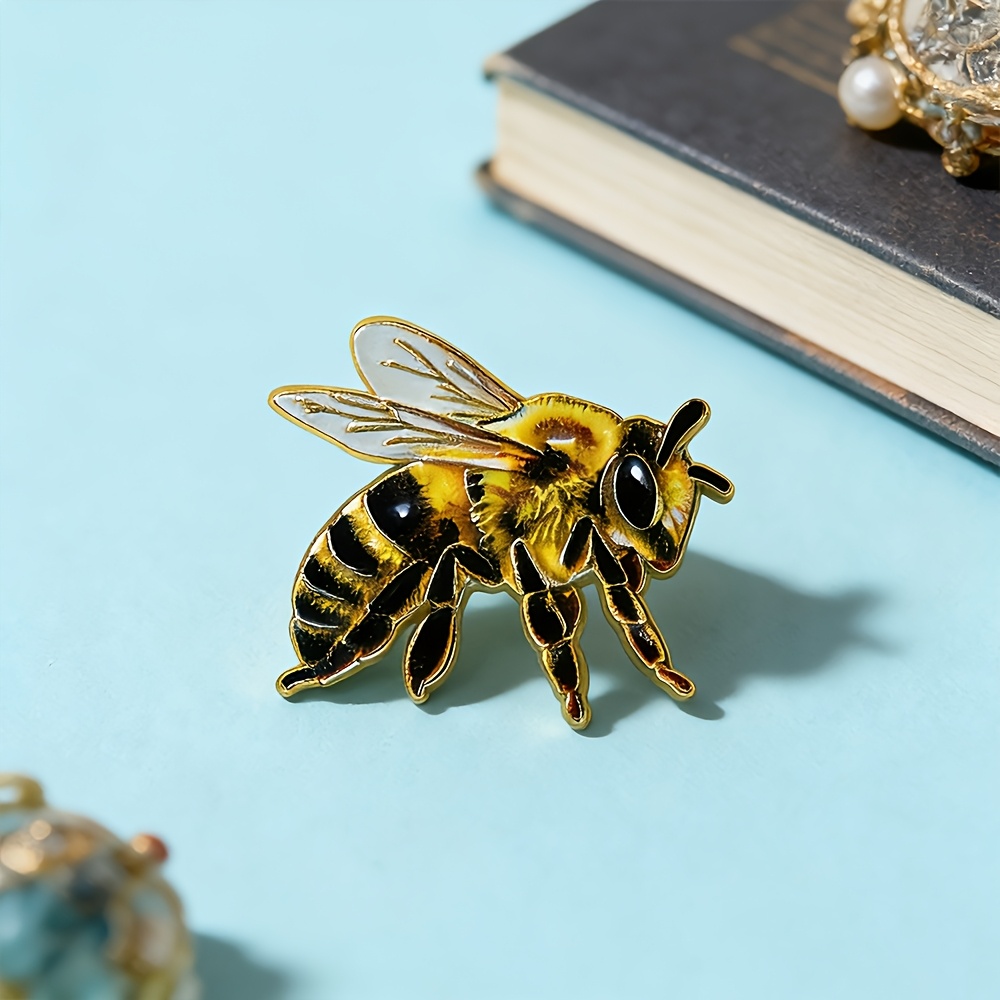 Bee Enamel Brooch Pin Fashion Decorative Brooches Ornaments Lapel Bag Badges Jewelry Gifts
