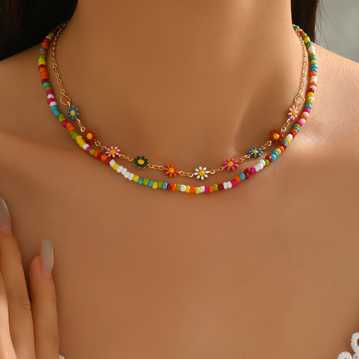 E-shop 2er-Set Damen Mode Halskette Sommerurlaub Bunte Blumen Rundperlen Bohemian Stil Gänseblümchen Mehrschichtige Kette Glasmaterial Strand Urlaubs