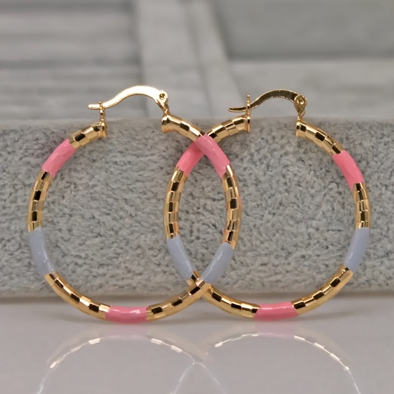 

Stylish And Avant-garde Large Hoop Earrings - Timeless -plated Copper Base, Powder Blusher Pink, Elegant Retro Style, Suitable For Fashionable Women