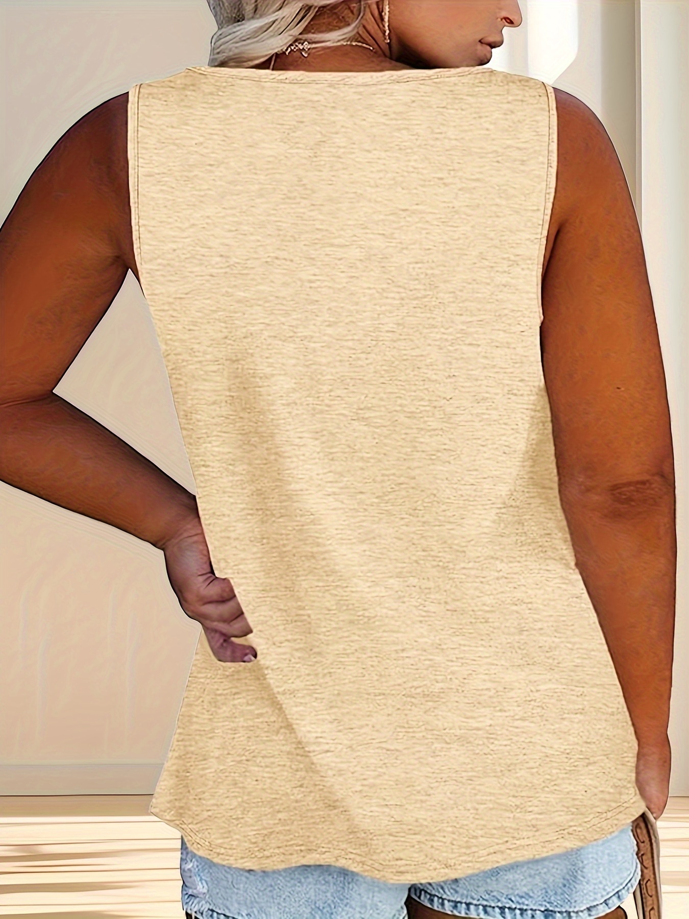 Women'S Plus Size Casual Tank Top with Button Detail - Sleeveless, Solid Color, Stretchy Fabric, Crew Neck, Oversized Fit for Summer Outings, Comfortable Clothing | Relaxed Fit Top | Medium Stretch Materia