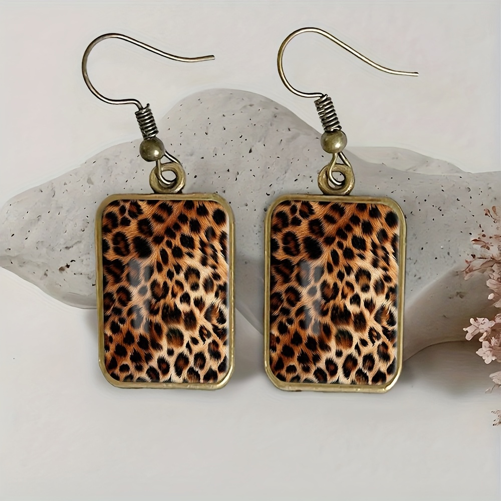 TEMU A Set Of Vintage Square Earrings Featuring A Round Leopard Print Design, Handcrafted And Perfect As A Gift For