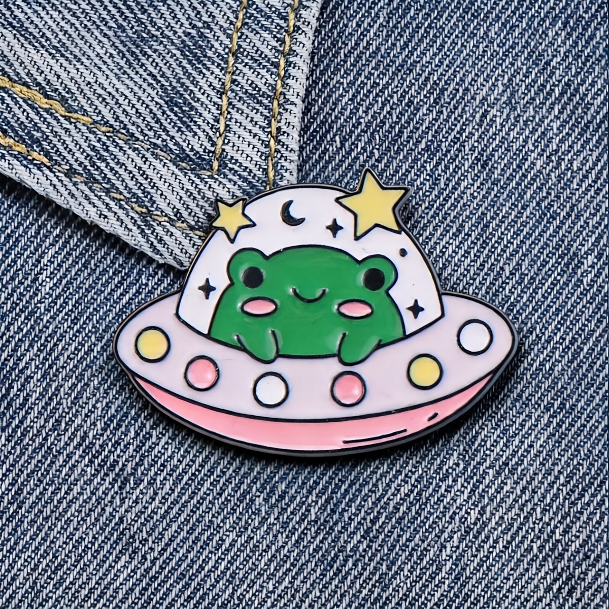Metal Enamel Pin Cartoon Frog Badge Suitable For Bags Clothing Decoration Friend Gift