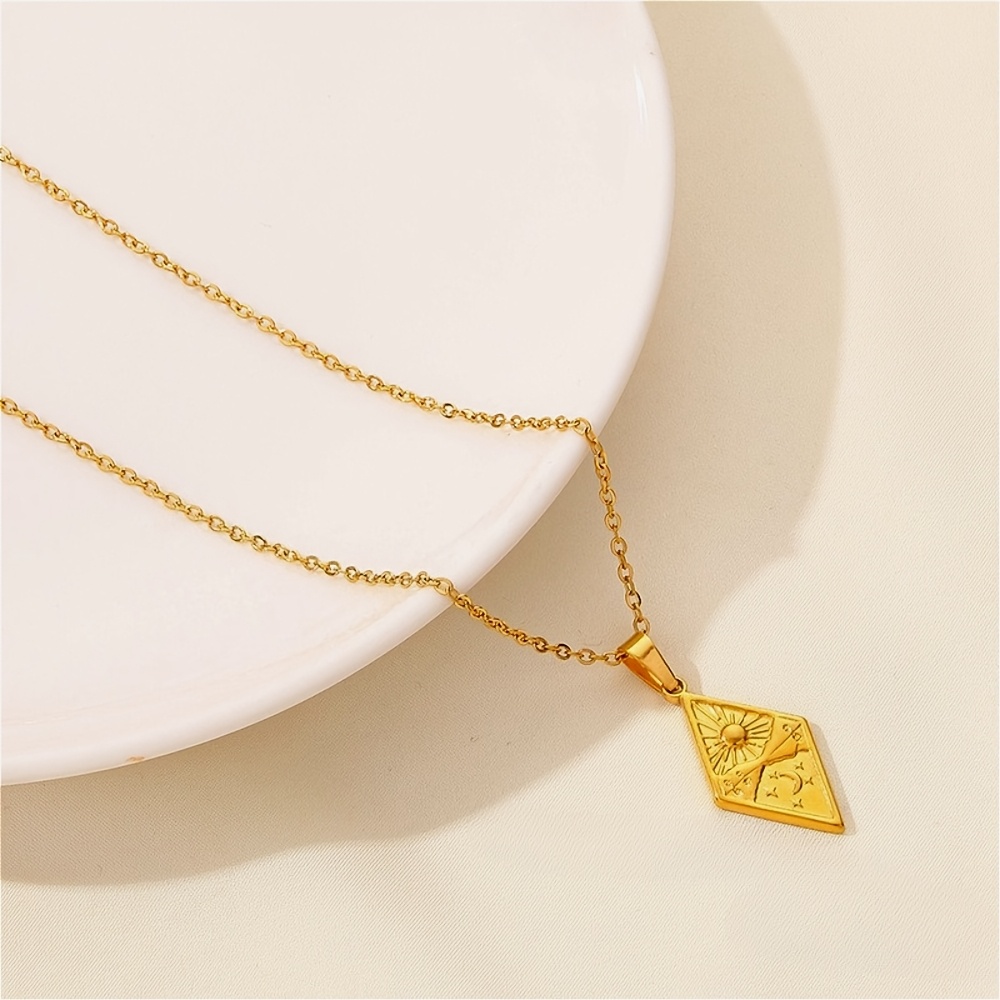 Women's Vintage 18K Gold-Plated Geometric Pendant Necklace