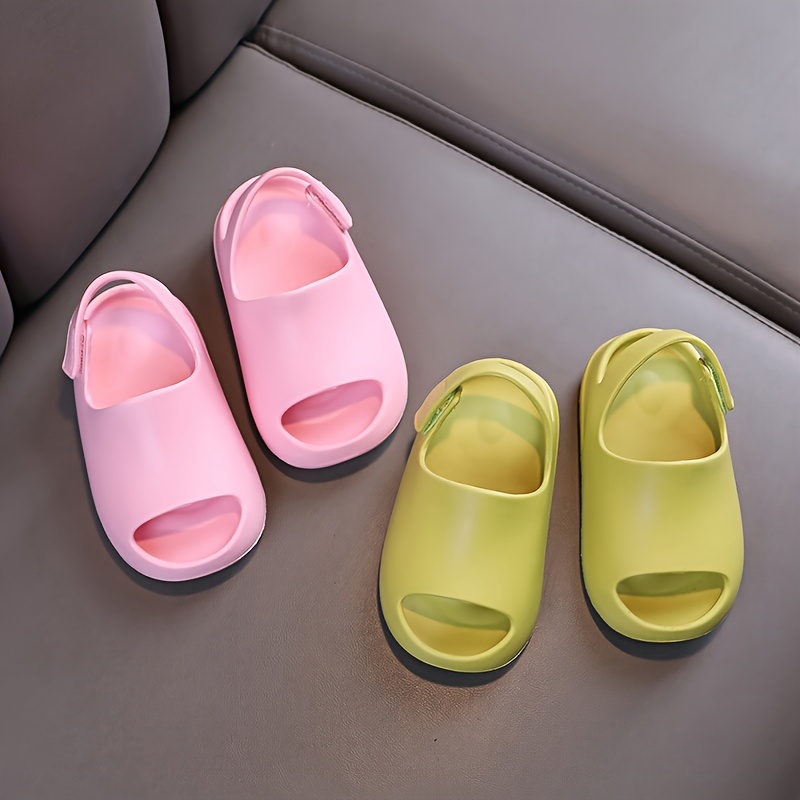 Solid Color Unisex Children's Slip-On Slippers - EVA Material, Breathable Non-Slip Casual Walking Shoes for Boys and Girls, Suitable for Indoor and Outdoor Use - Ages 14 and Under