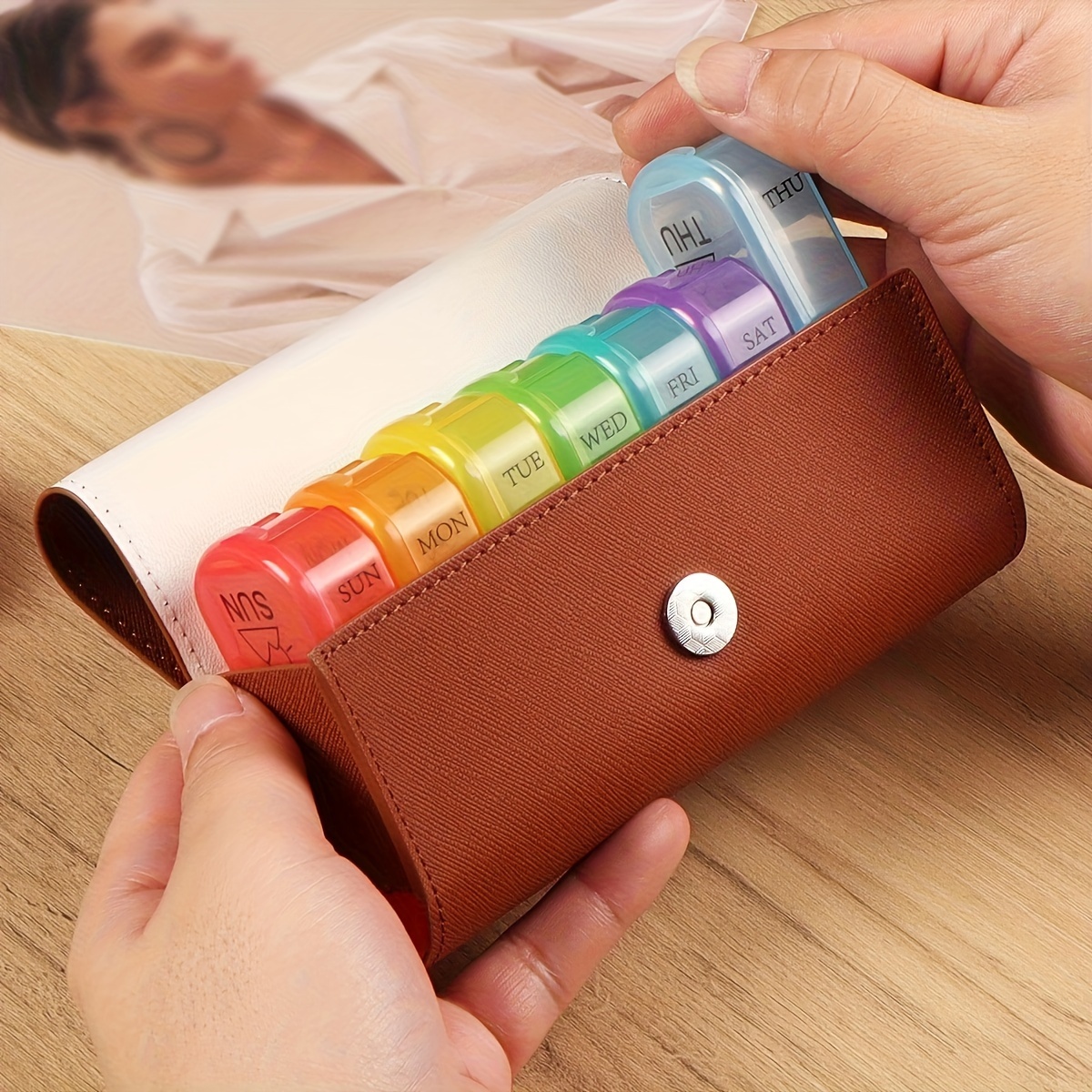 

1pc Pill Box, Morning And Evening Split Purse Carry-on Pill Medication Pill Organizer, Large Capacity 14 Compartments Business Travel Magnetic Organizer, Dust And Moisture Resistant Dispenser Box