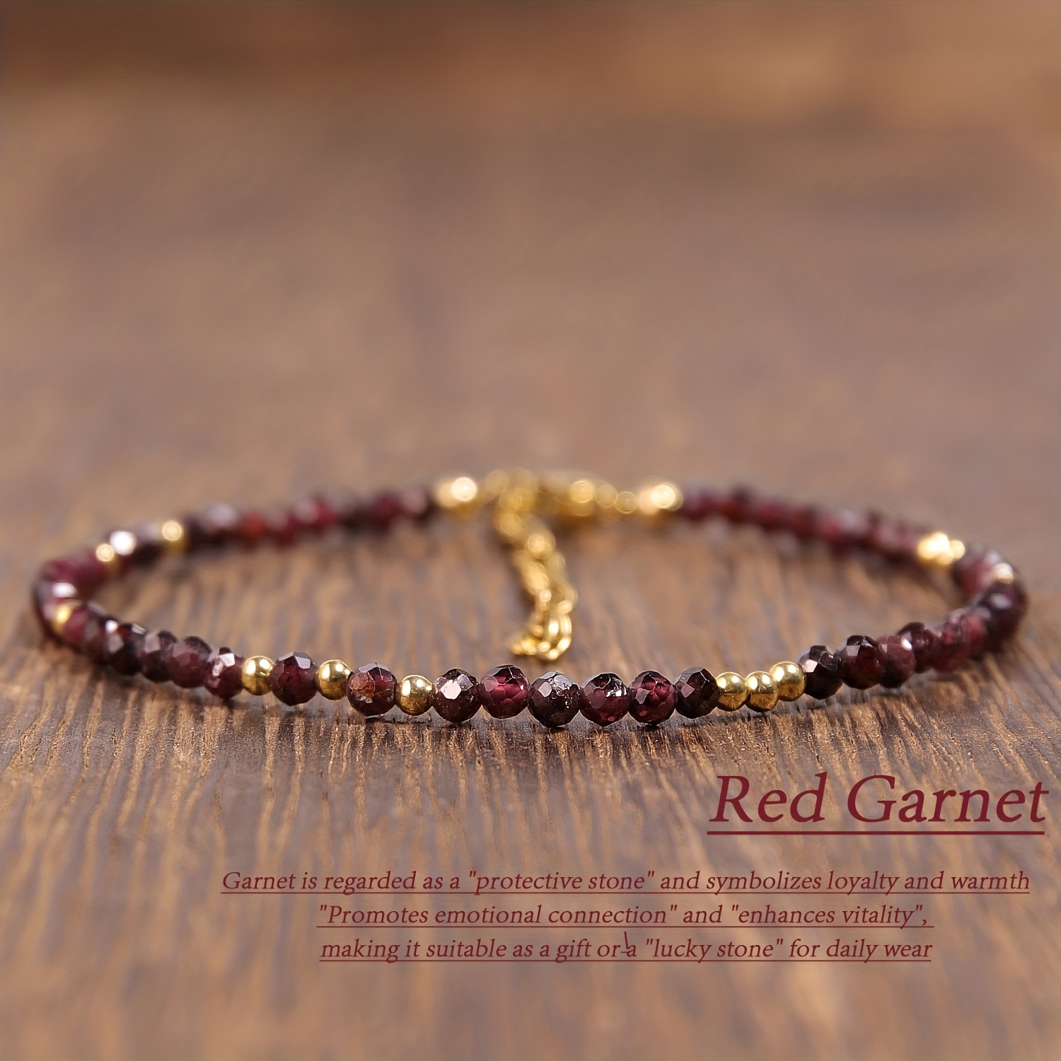 E-shop Minimalistisches und stilvolles 3 mm facettiertes Granatarmband, begleitet von 2,5 mm goldenen Perlen, Unisex, geeignet für alle Jahreszeiten,