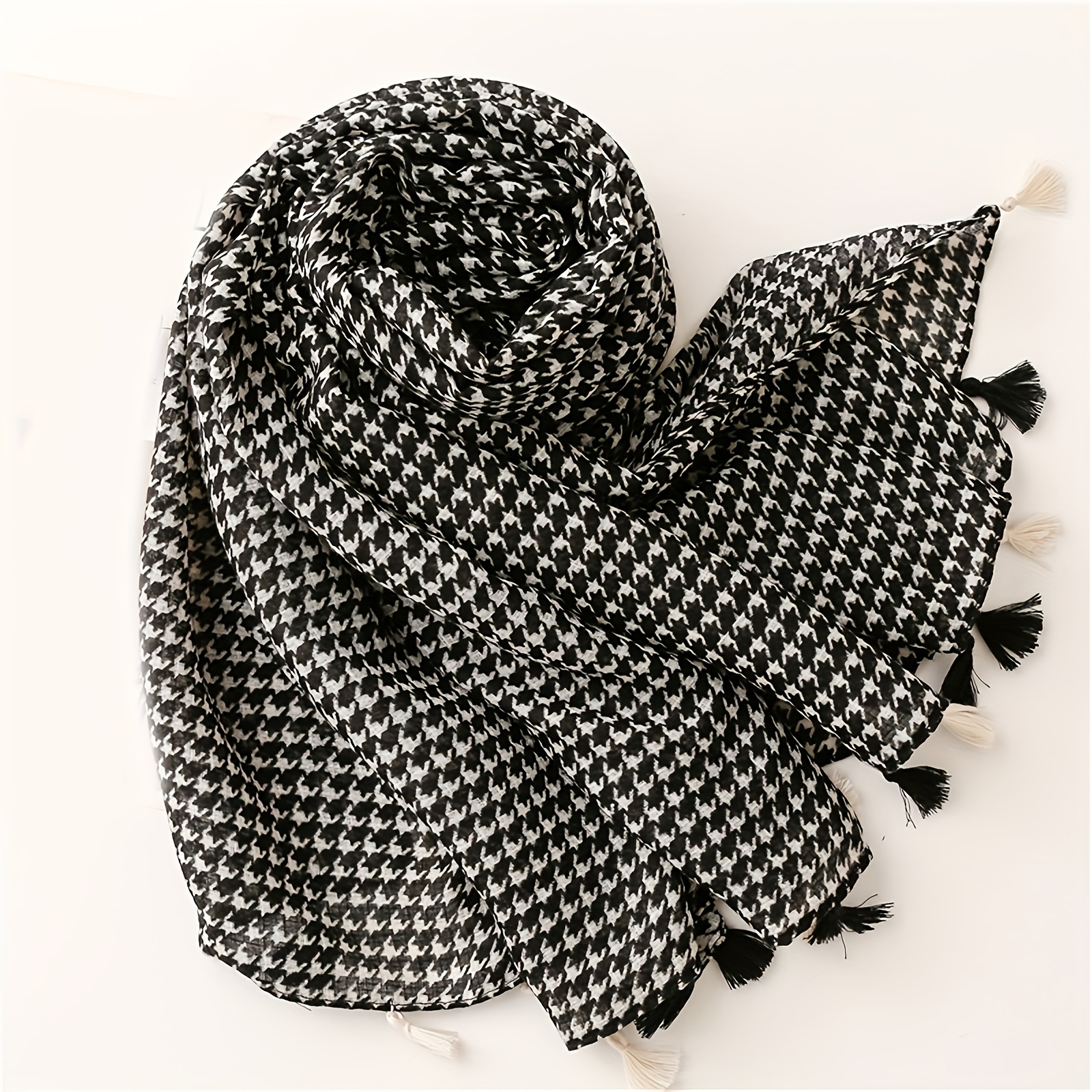 Image of 1pc Inch X 34.5 Inch Rectangular Scarf, Outdoor Soft Scarf, Women's Thin Scarf, Trendy Printed Beach Scarf, Warm Tassel Shawl, Fashionable Handkerchief, Headscarf