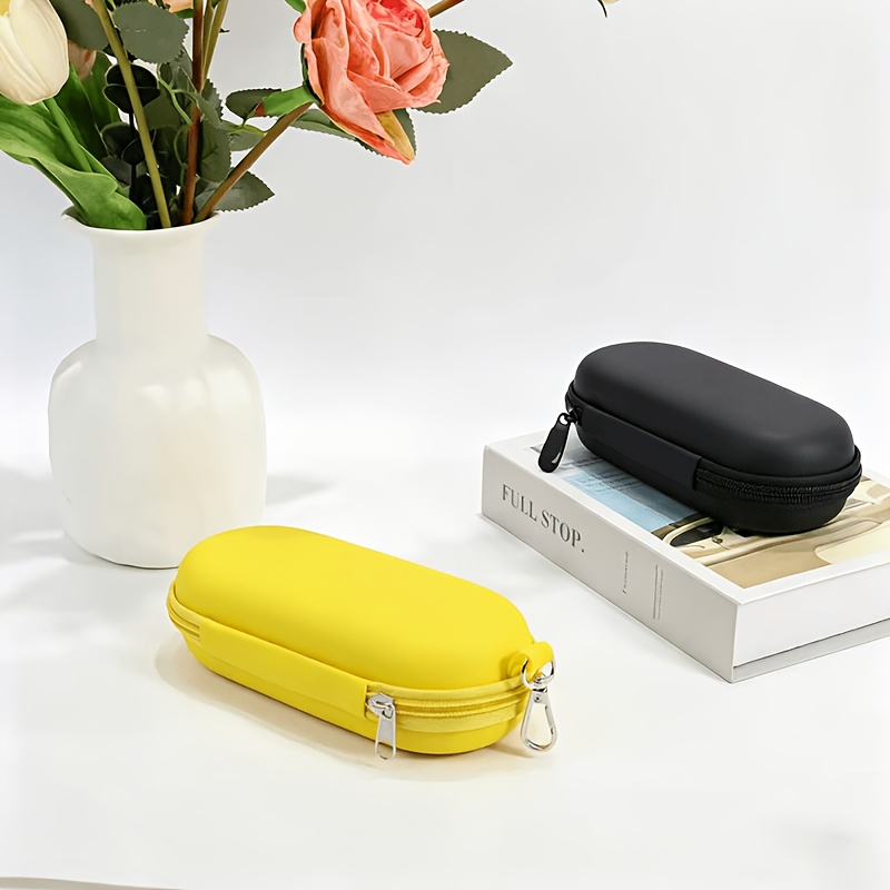 Stylish Hand-held Storage Pouch