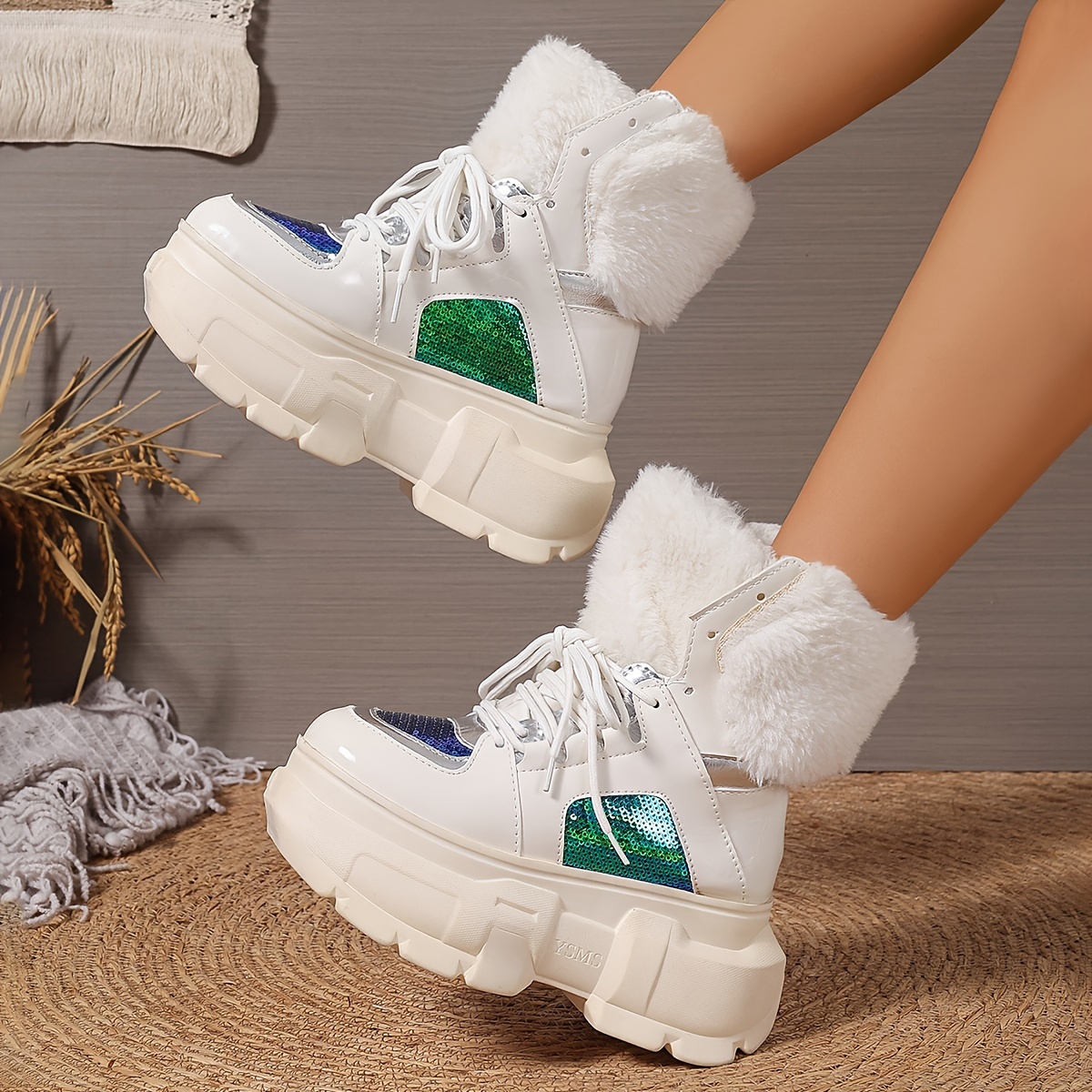 Women's Winter High-Top Platform Sneakers with Fleece-Lined Ankle Plush  Fur Collar Thick Cushioned Sole, Lace-Up Round Toe Design in White