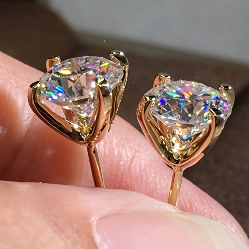 1 Pair Of Women's Fashion Stud Earrings, Classic 4-prong Synthetic Synthetic Zirconia Earrings For Daily Casual And Vacation Wear