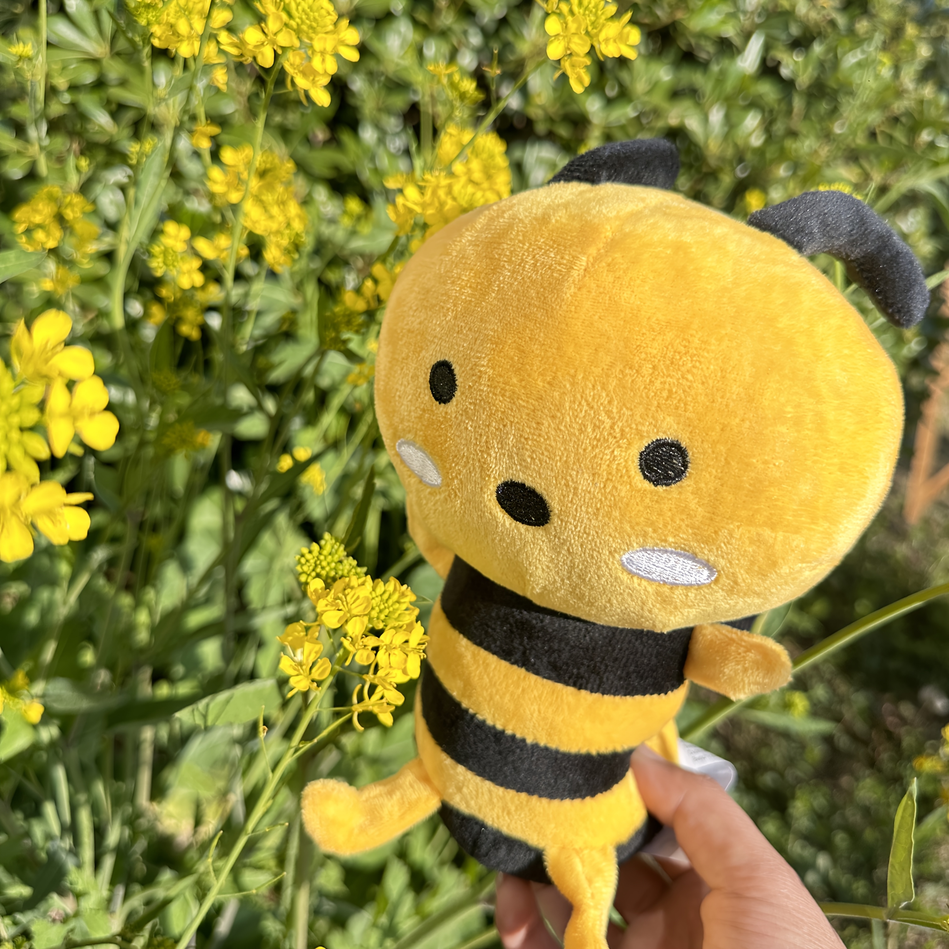 JIAJCHUF, Little Bee Plush Doll, Toy Gift, Holiday Gift, Two Little Bees Flying In The Flowers.