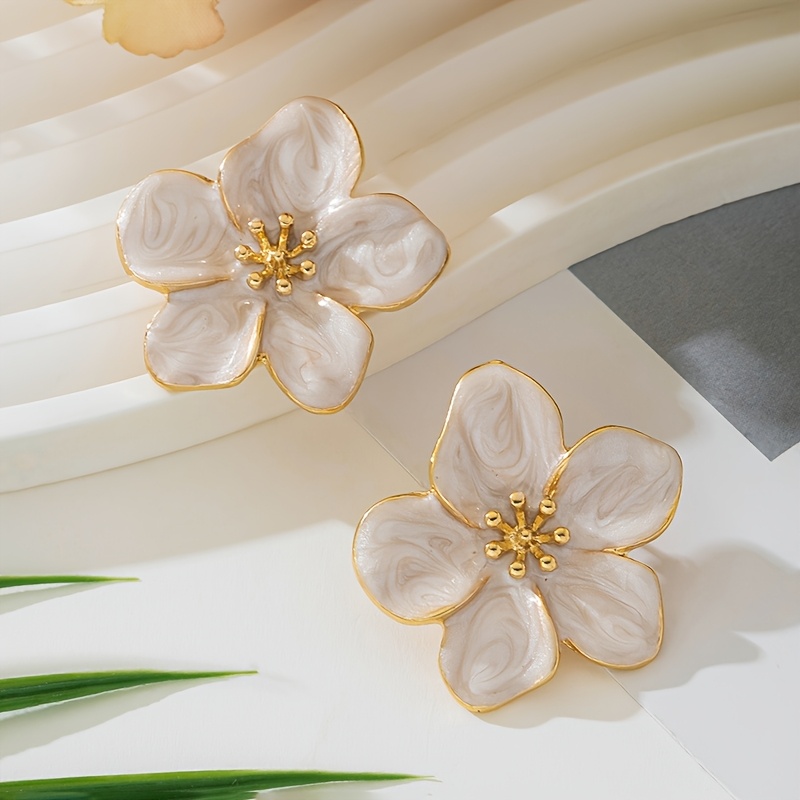 Women's Vintage Floral Stud Earrings, Sweet Style