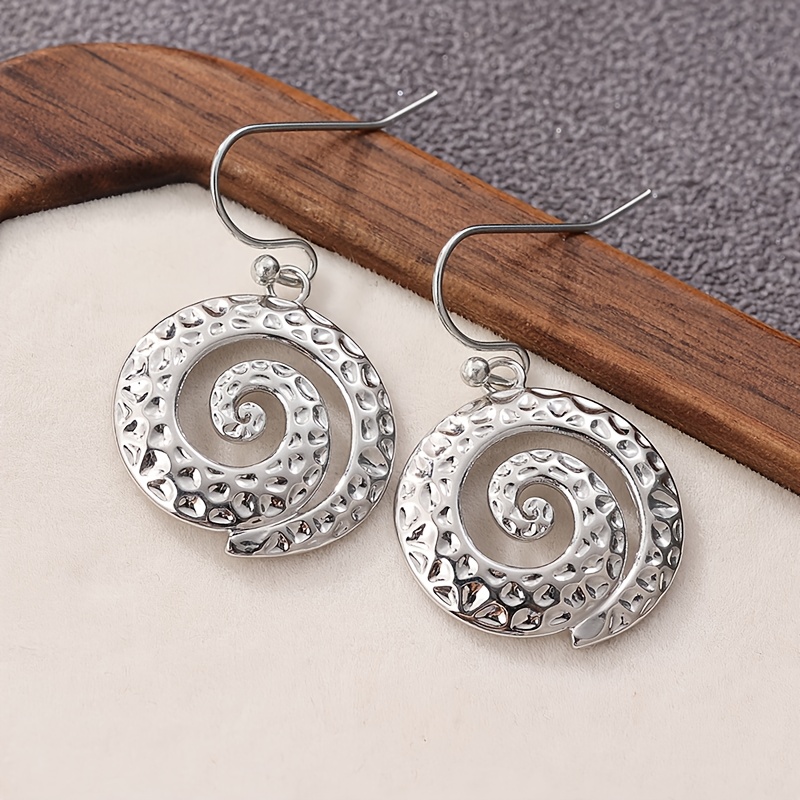 E-shop Handgefertigte, silbervergoldenete Spiral-Ohrhänger im Vintage-Stil, mit einem blendend konvexen Vortex, inspiriert von der