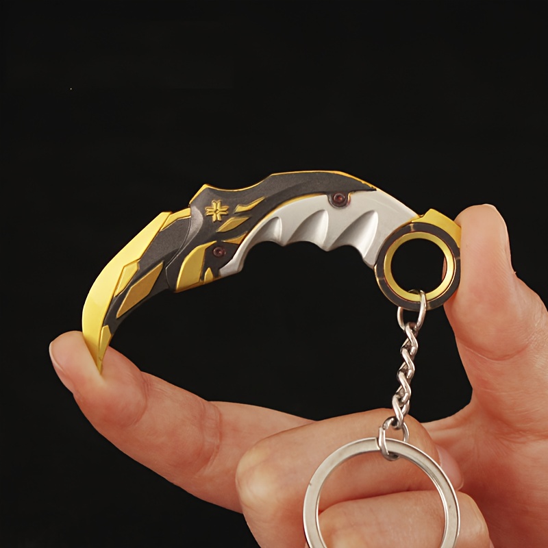 

Valoran Game Weapon Keychain - Unyielding Covenant 2021 Championship Claw Knife Toy Alloy Weapon Keychain.