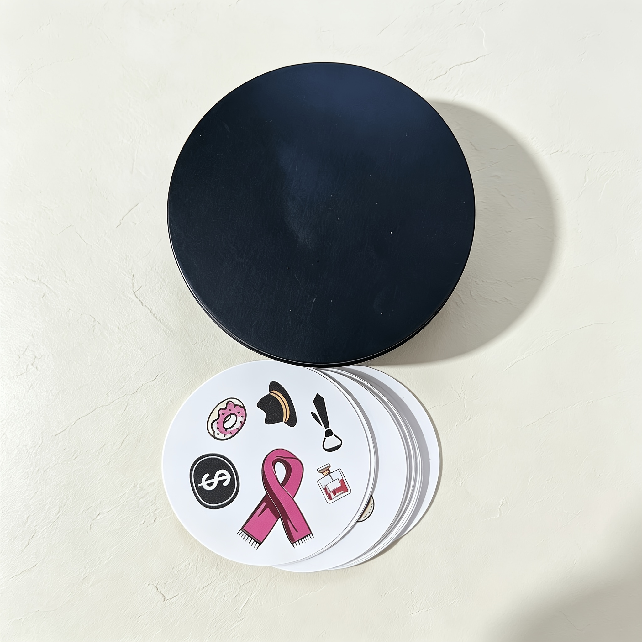 TEMU Jeu de cartes à thème tendance, jeu de cartes en boîte métallique, jeu de société de table interactif pour les fêtes et de classe, cadeau et