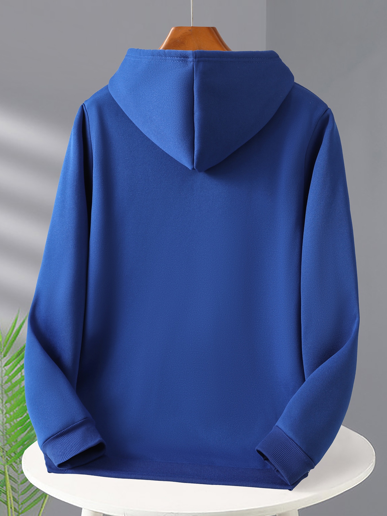 heren sweatshirt met capuchon en lange mouwen in amerikaanse/europese   voor herfst/winter, met print van spuitverfschilder illustratie, werkkleding in graffiti , creatieve en losvallende top met lange mouwen voor herfst/winter, voor uitjes, sport, fitness en dagelijks gebruik