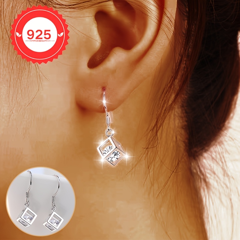 

Une paire de boucles d'oreilles, en argent S925, en de cube géométrique, brillantes et , élégantes, un cadeau pour , adaptées au , aux fêtes et aux présents - Bijoux élégants pour toutes les .