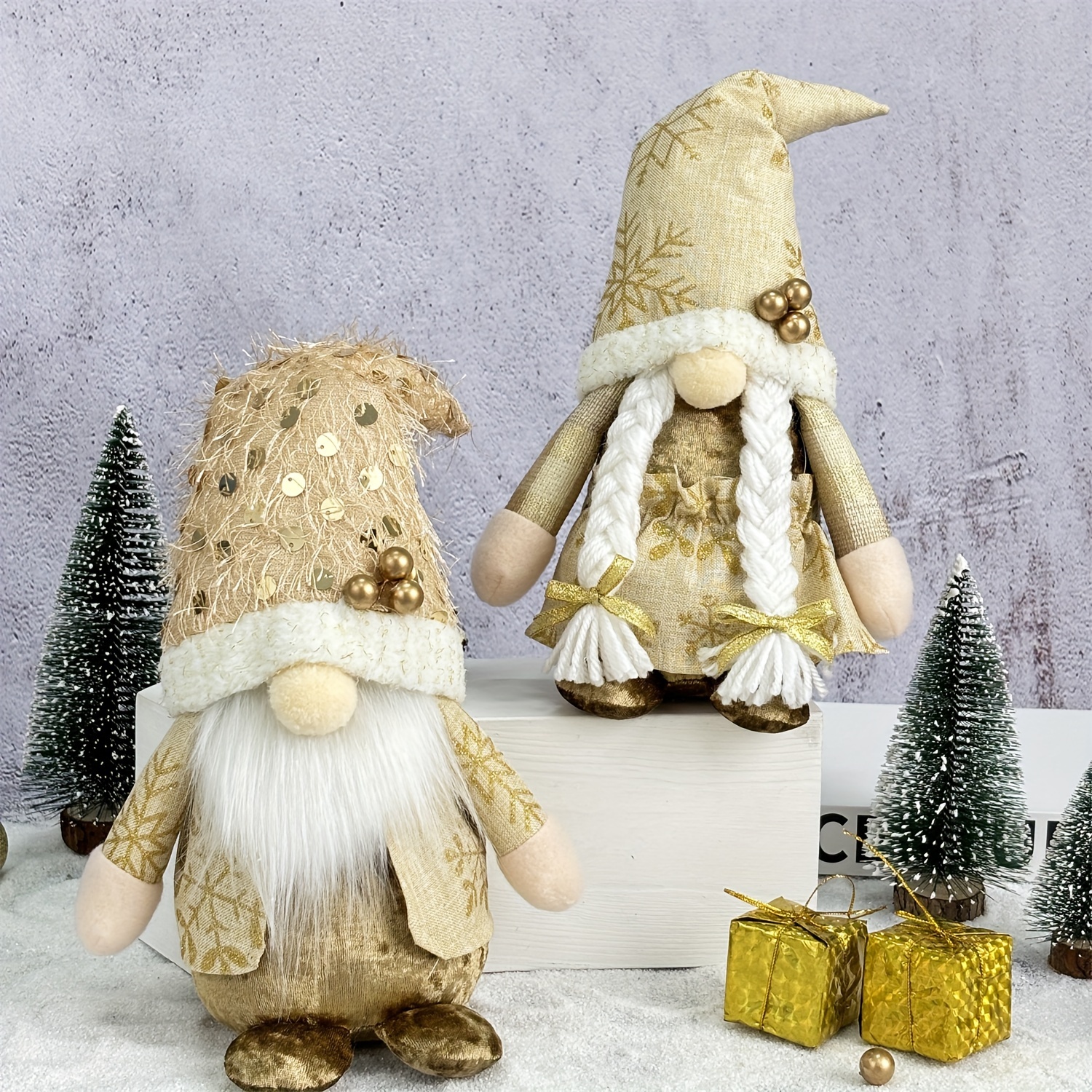 

Classic Christmas Gnome Bar Decor - Adorable Festive Tabletop Decoration - No Feathers - Suitable For Christmas And General Holidays - No Laser Function - Made Of Polyester