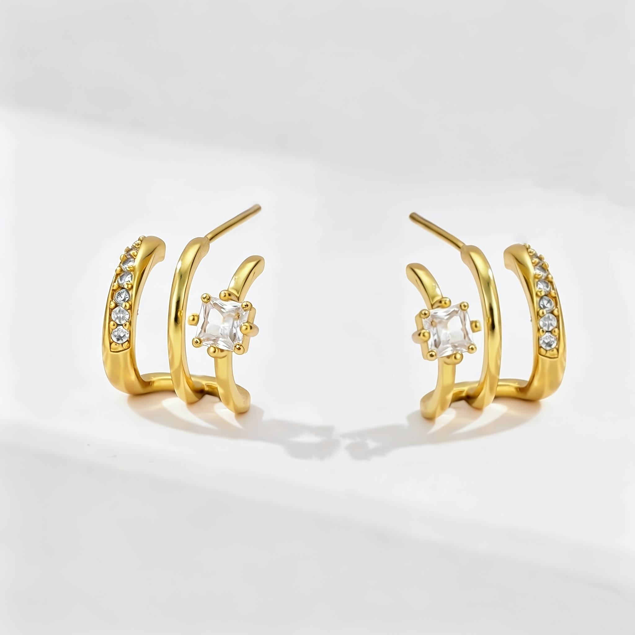 TEMU 2pcs Boucles d'oreilles minimalistes en cuivre à arcs, incrustées de pierres de synthétique étincelantes, , faciles et polyvalentes, design