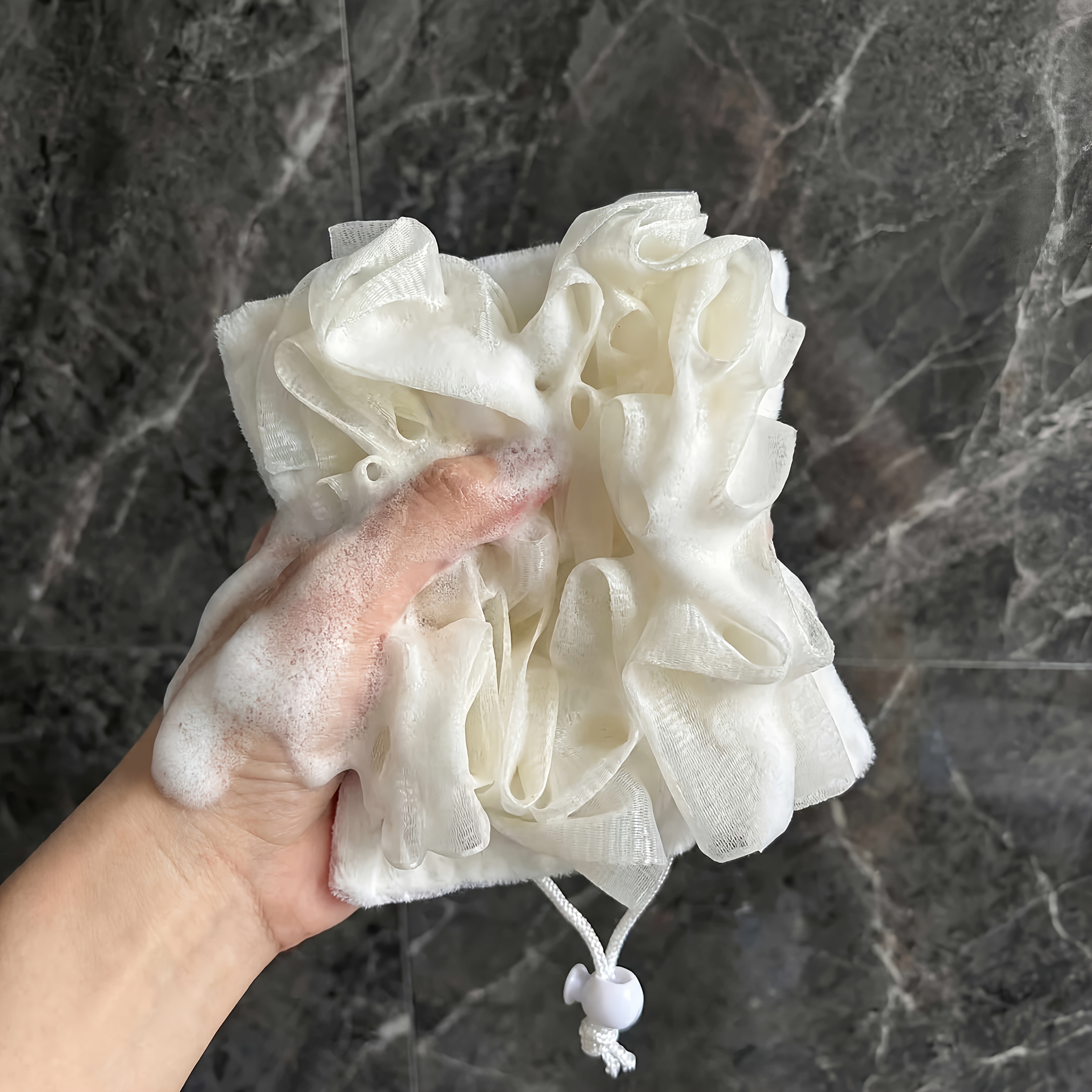 3pcs Soap-Containing Bath Balls with Exfoliating Cloth