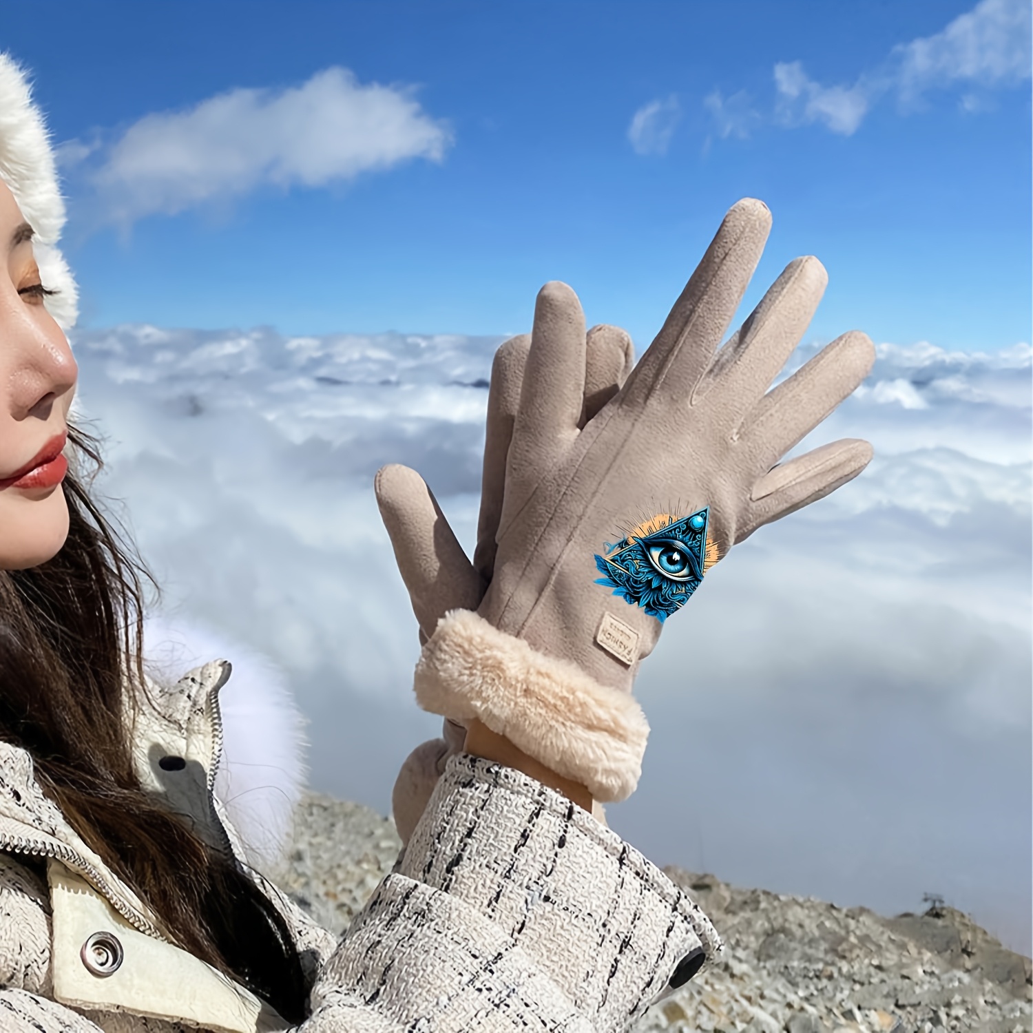 Blue Triangular Inlaid All-Seeing Eye Gloves