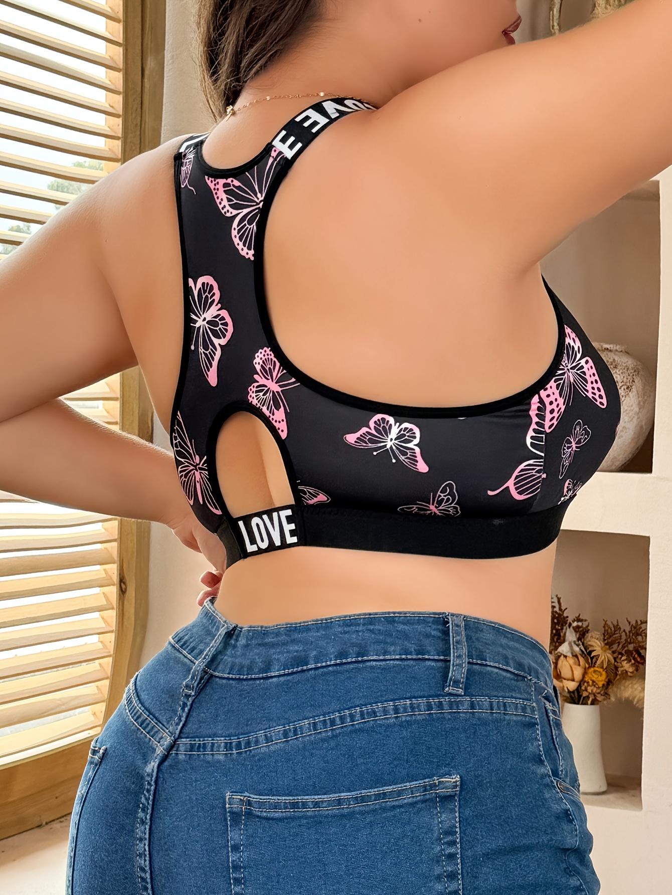 Plus Size Women'S Bra - No Underwire, Breathable Mesh with Vibrant Butterfly Print, Adjustable Straps, Medium Stretch, Ideal for Casual Attire, Comfortable Undergarment | Vibrant Print Top | Breathable Fabric