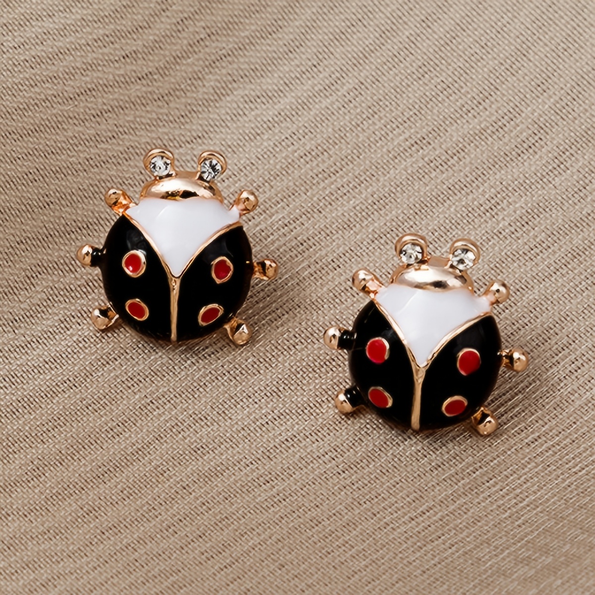 TEMU Une paire de boucles d'oreilles clous en métal mignonnes et douces style pour femmes, accessoires pour vacances, anniversaire, , fête, shopping