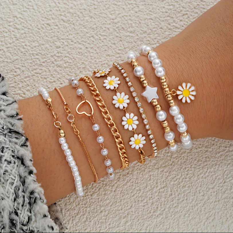 

8pcs Daisy & Pearl Bead Bracelet Set For Girls, Elegant Fashion Jewelry With Vintage Style, Summer Daily & Vacation Dating Accessories