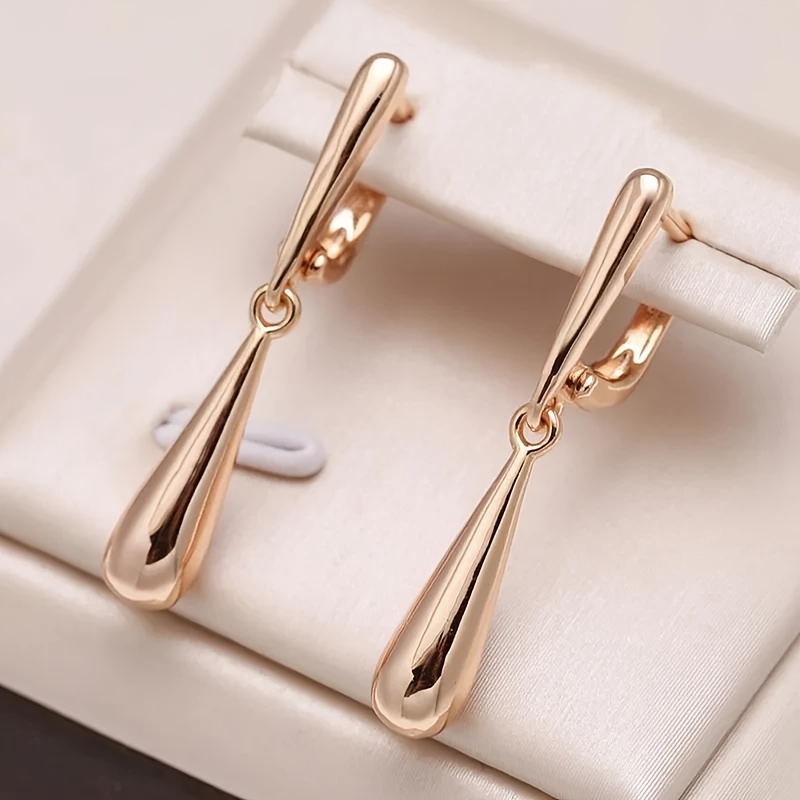 Image of A Pair Of Vintage Minimalist Glossy Teardrop Earrings, A Fashionable And Versatile Gift For Her
