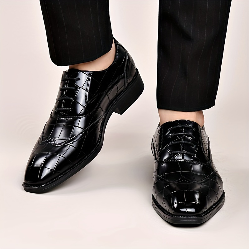 3332 Chaussures de ville formelles pour hommes, brillantes, chaussures de mariage tendance pour marié, chaussures de costume uniformes pour hommes, à la mode et tendance