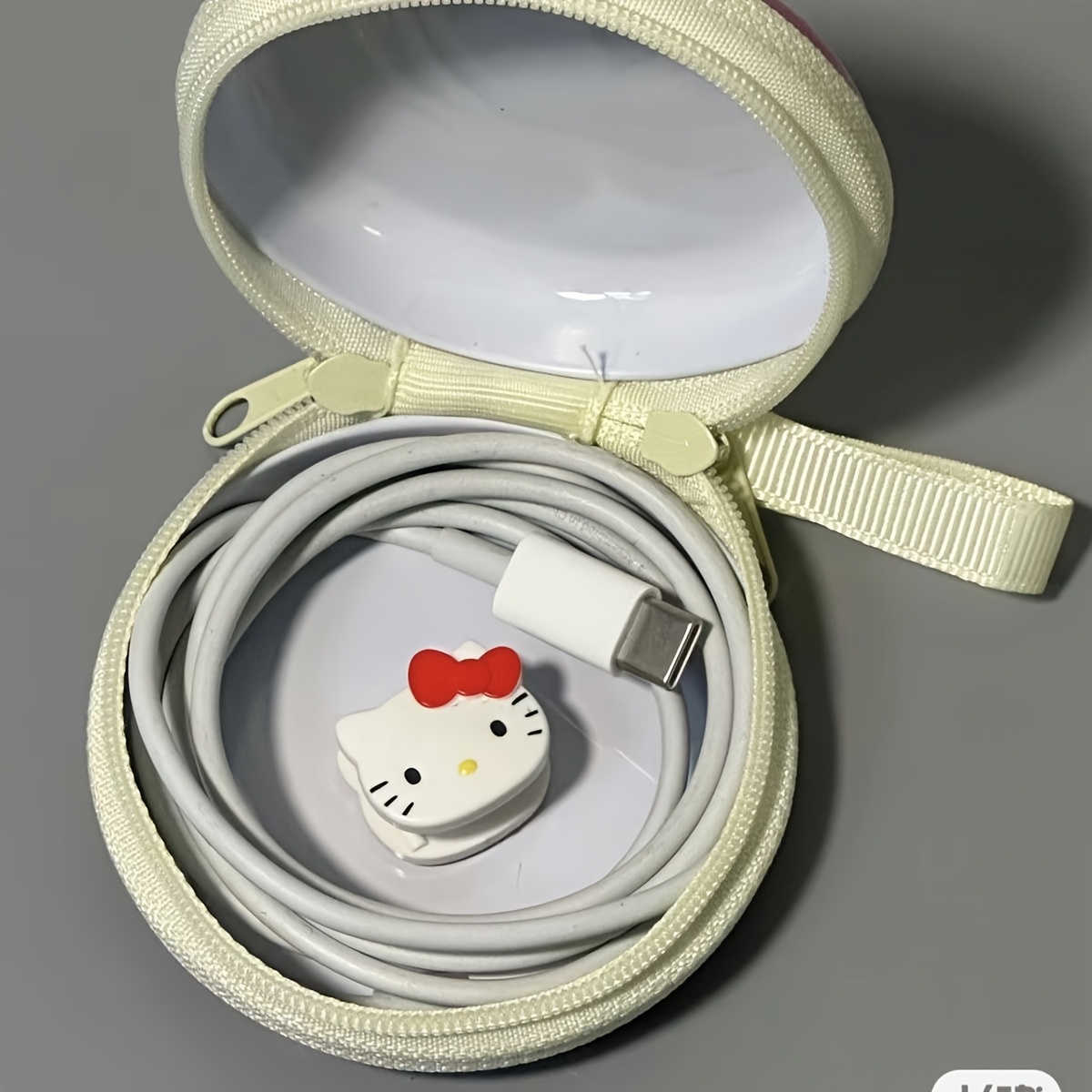 

1pc Kawaii Mini Round Zippered Coin Purse, Cute Iron Pouch, Portable Earphone Storage Case, Travel Accessory With Zipper
